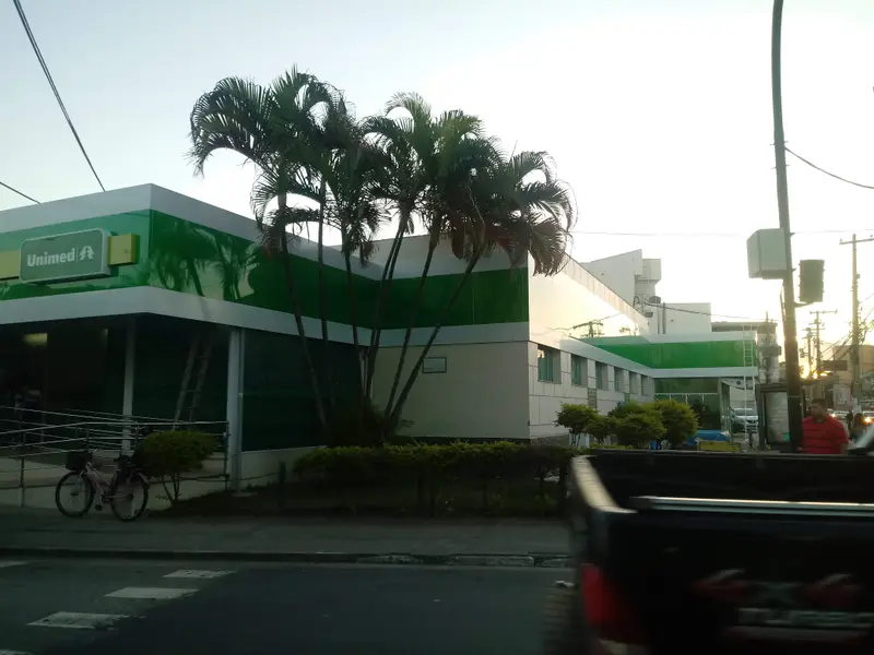 Obra de fachada e comunicação visual executada pela Alumulti — foto 12