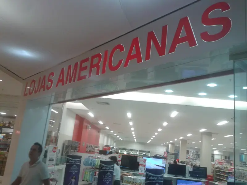 Obra de fachada e comunicação visual executada pela Alumulti — foto 13