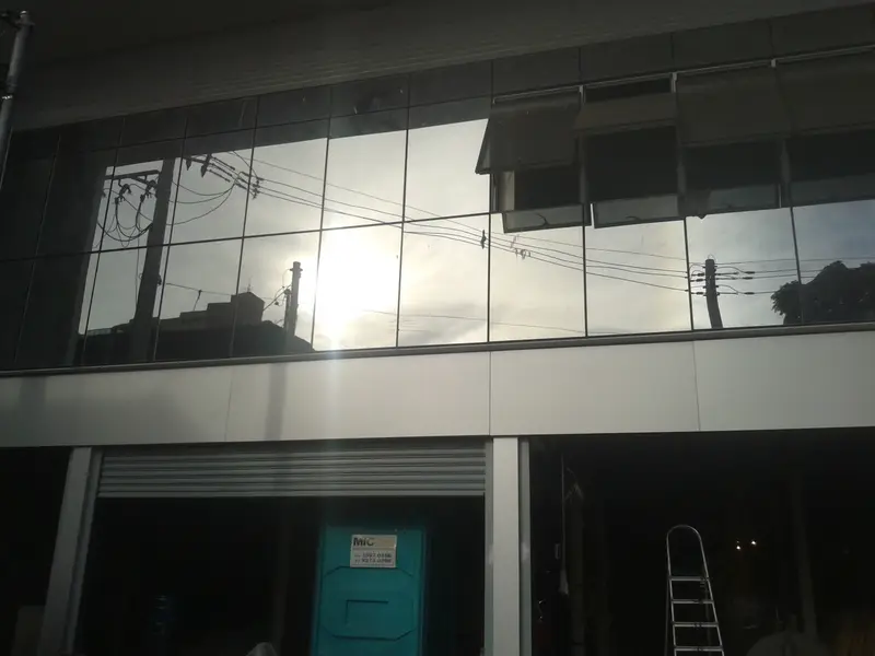 Obra de fachada e comunicação visual executada pela Alumulti — foto 23