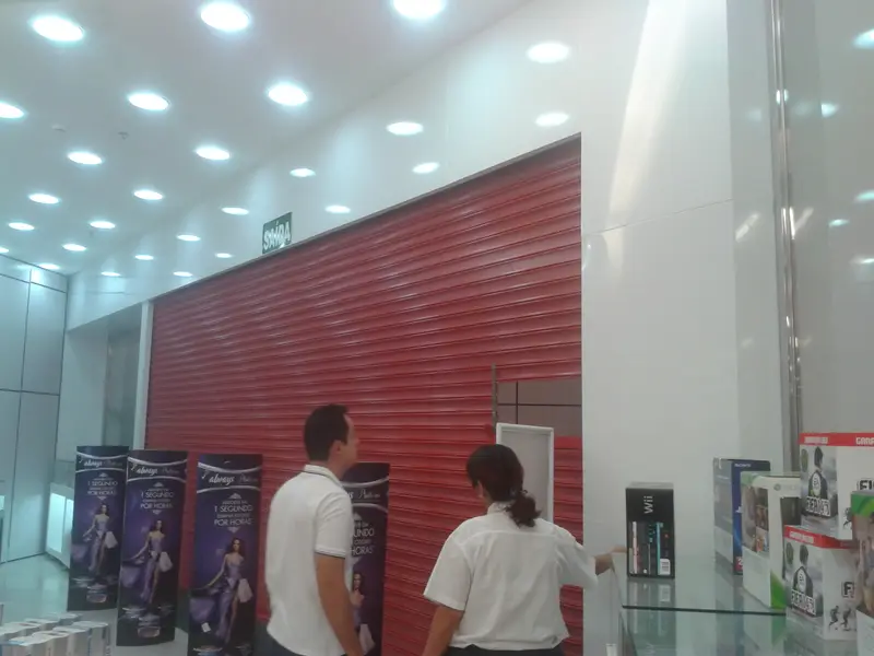 Obra de fachada e comunicação visual executada pela Alumulti — foto 25
