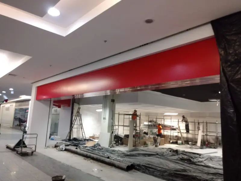 Obra de fachada e comunicação visual executada pela Alumulti — foto 31