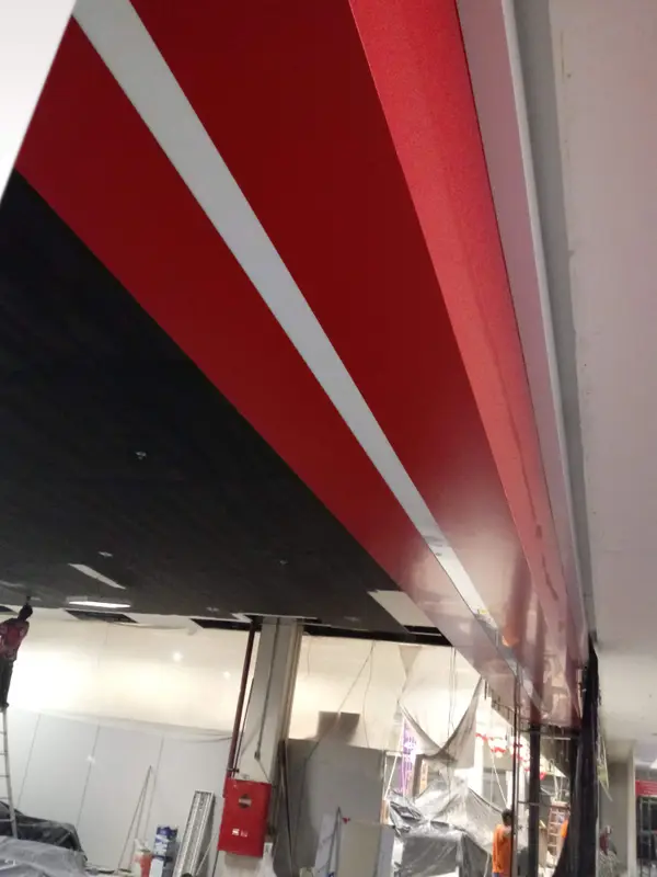 Obra de fachada e comunicação visual executada pela Alumulti — foto 33