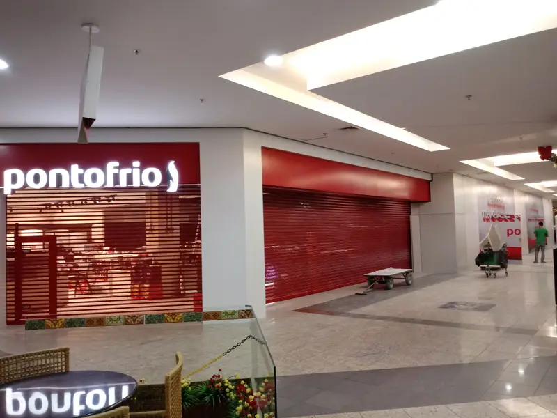 Obra de fachada e comunicação visual executada pela Alumulti — foto 35