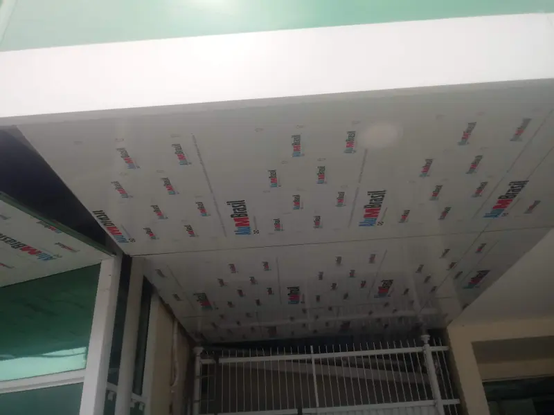 Obra de fachada e comunicação visual executada pela Alumulti — foto 46