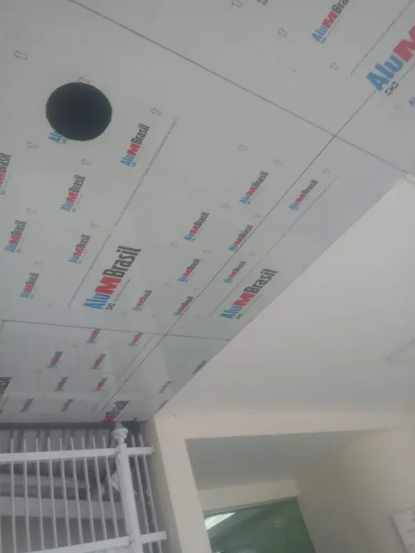 Obra de fachada e comunicação visual executada pela Alumulti — foto 50