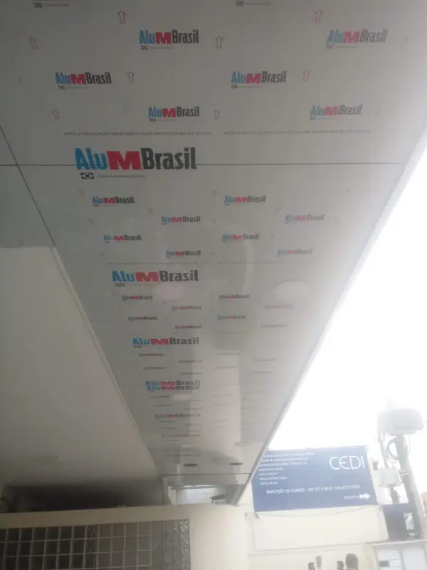 Obra de fachada e comunicação visual executada pela Alumulti — foto 51